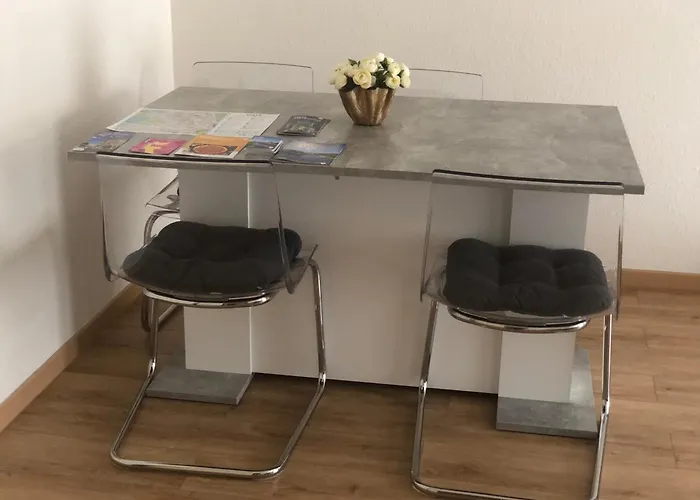 Superbe Appartement Tout Equipe, Coins Cosy A Metz Gare, 50M2, Parking Prive, Balcon, 2P